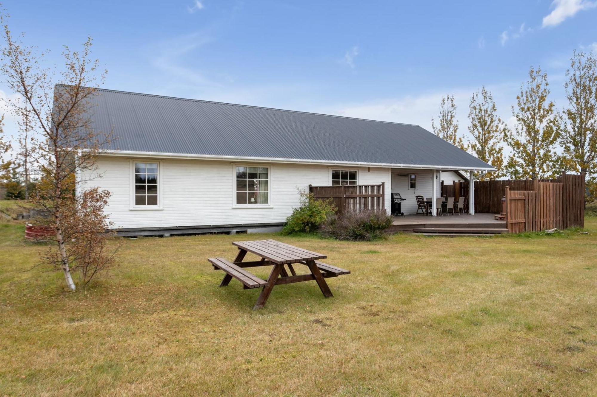 Charming Villa With A Hot Tub, By The Golden Circle Reykholt  Exterior photo